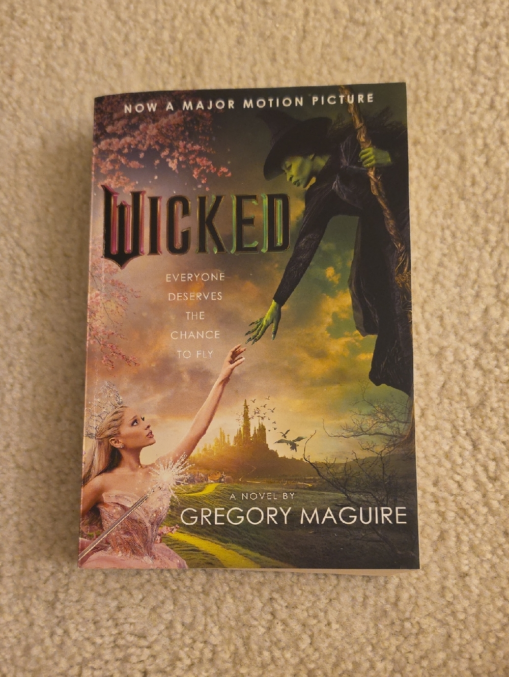 Wicked by Gregory Maguire - Green Cover Novel